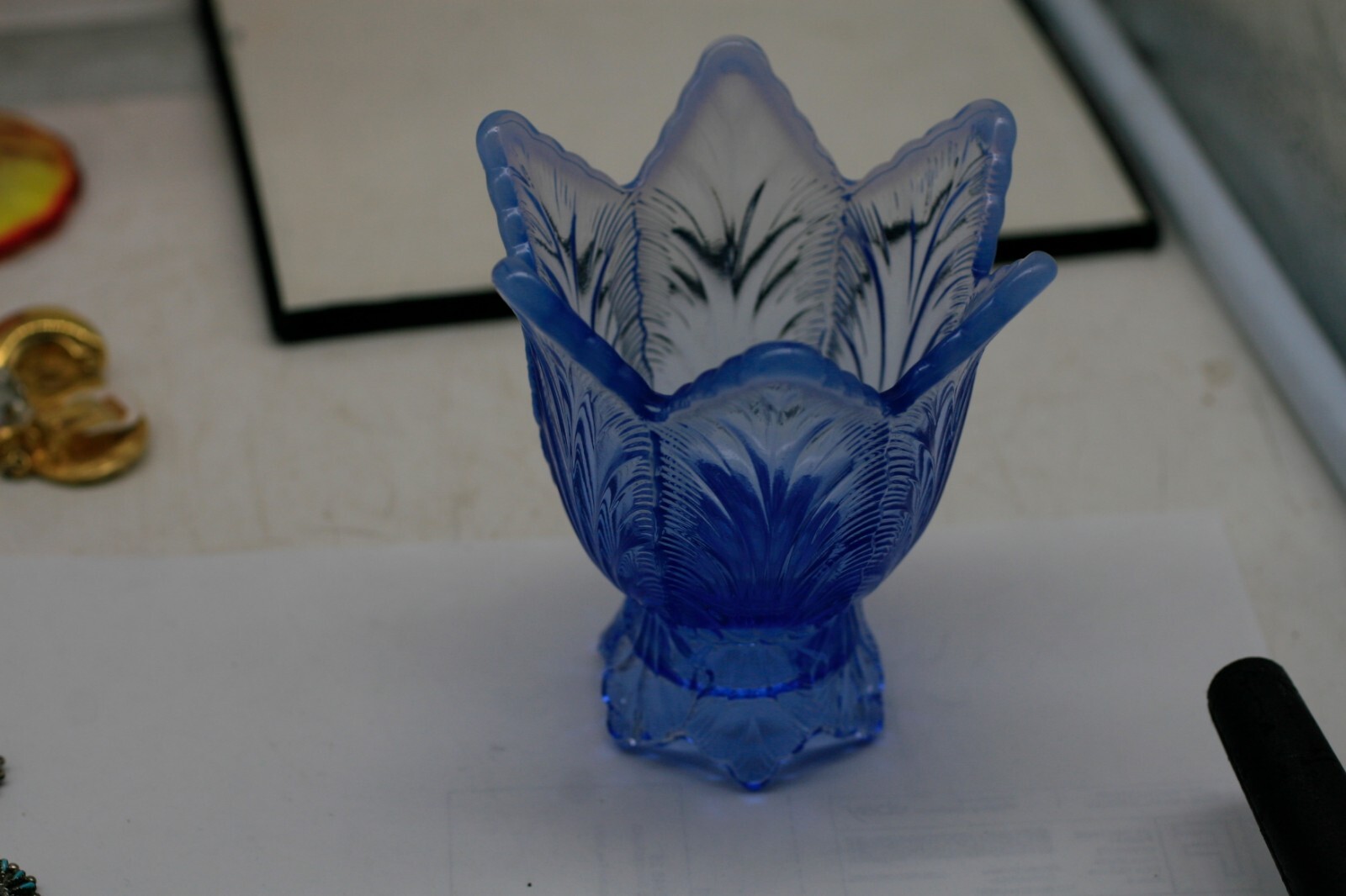 Vintage 4 1/4 Inch Fenton Blue Tulip Leaf Pattern Vases Z2
