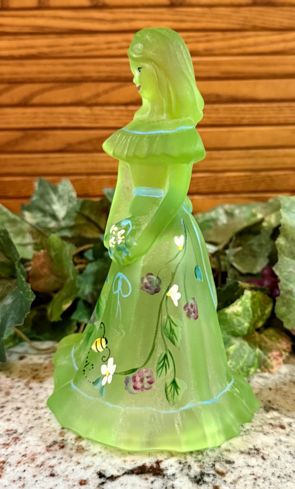 SCARCE Fenton**KEY LIME “RASPBERRY/ BEE” BRIDESMAID DOLL**VIP 2009…L Everson