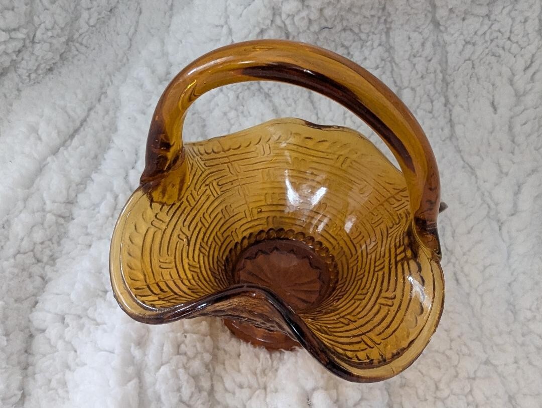 Amber Glass Basket Candy Dish With Ruffled Edge 5x5x5