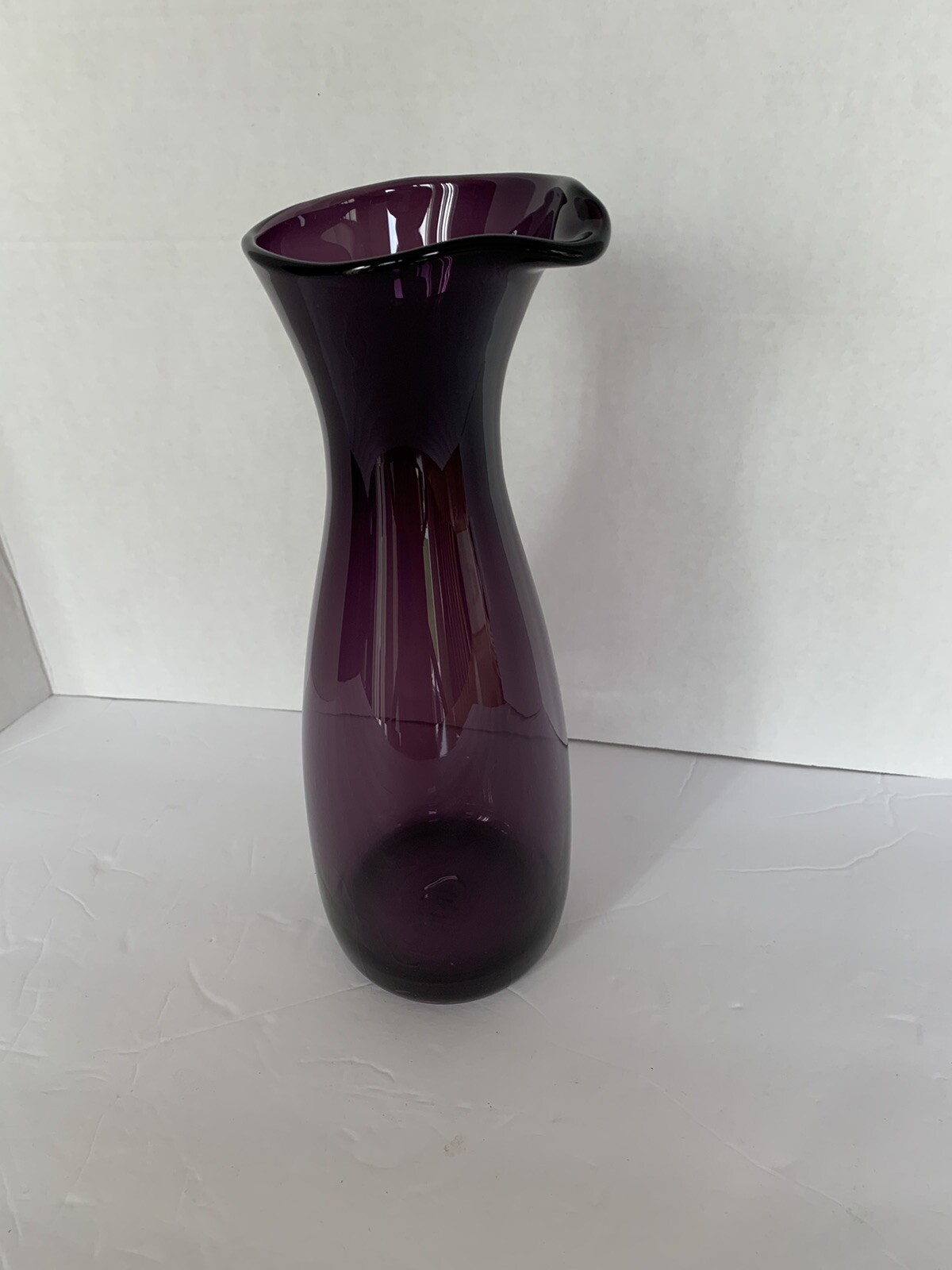 Torre Tagus Purple Water Wine Carafe 40 oz 12 1/2″ Tall w/Spout Clear Base