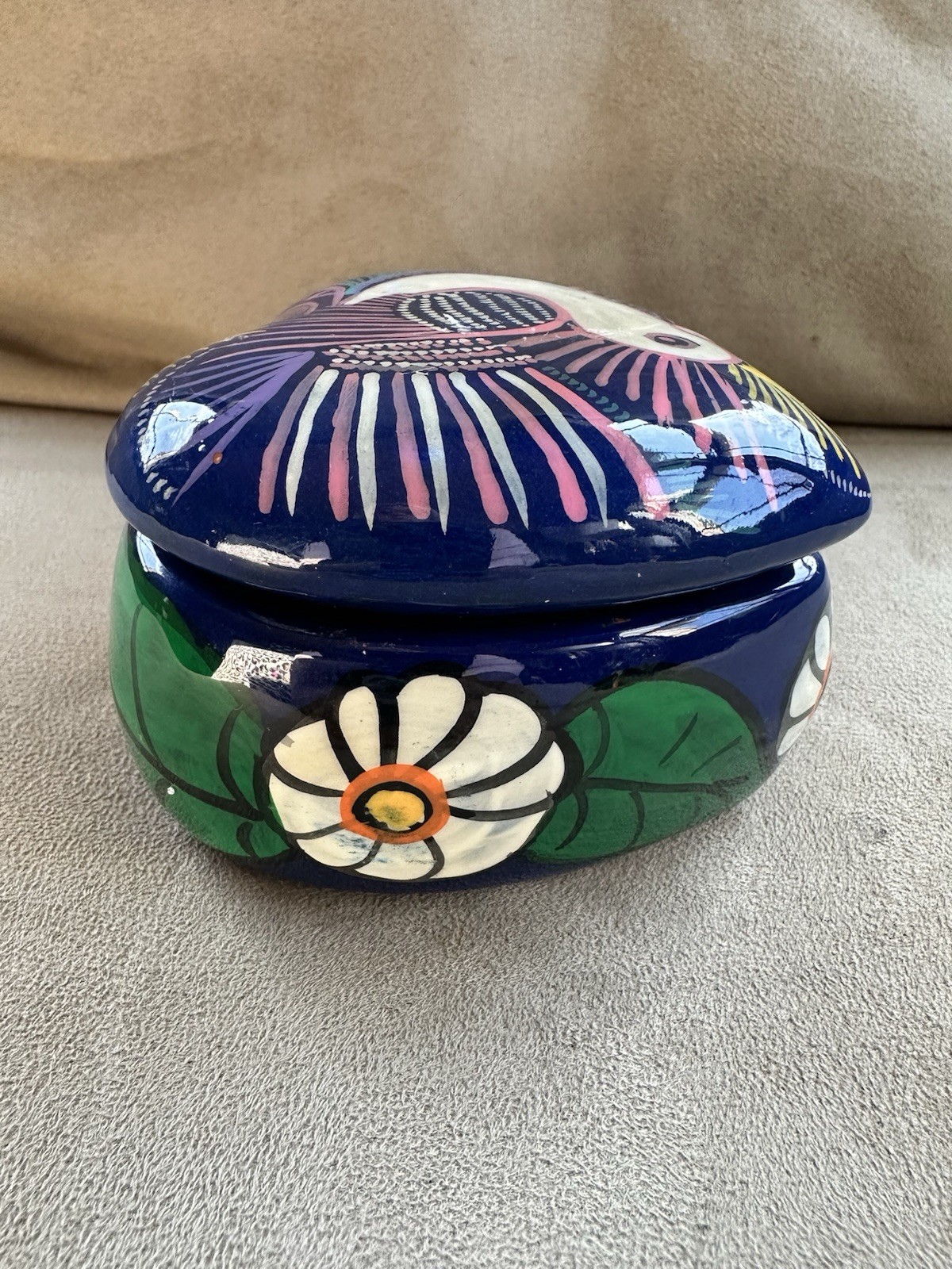 Hand Painted Ceramic Heart-Shaped Decorative Box with Bird and Floral Motif