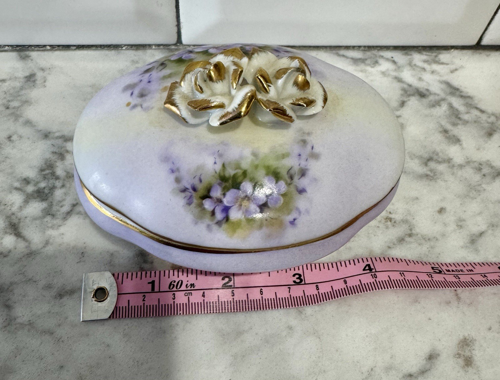 Vintage Porcelain Purple Hydrangea Porcelain Trinket Jewelry Box 24k Gold Trim