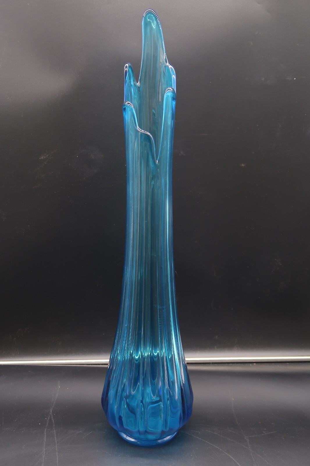 Vtg LE Smith Glass 25″ MCM Vase Simplicity Swung Blue Ribbed Fingered Tall Rare