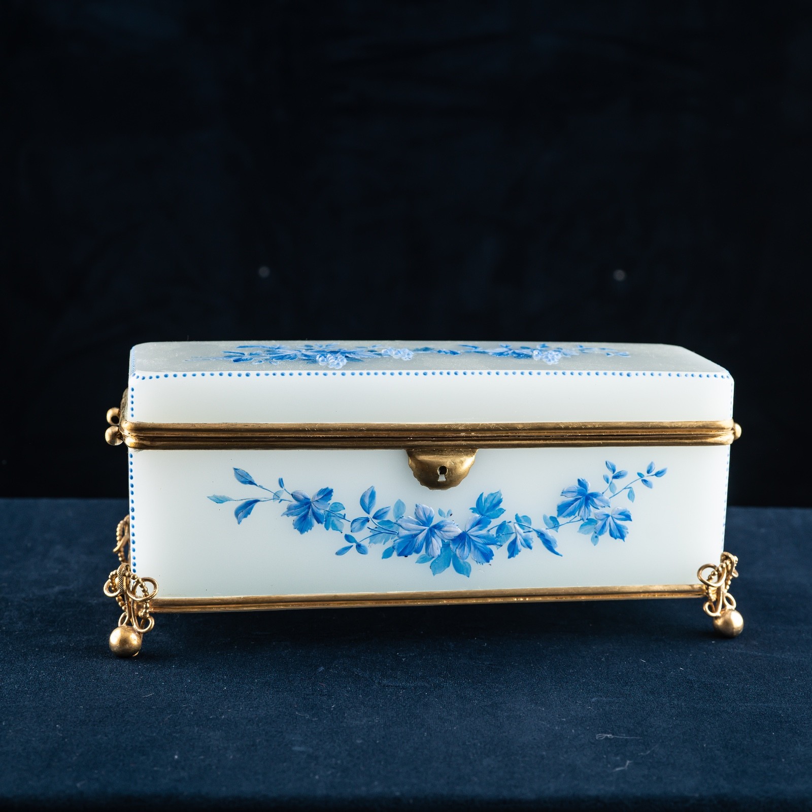 Antique French Opaline Glass Gloves Box Hand-Painted with Gilt Bronze Mounts XIX