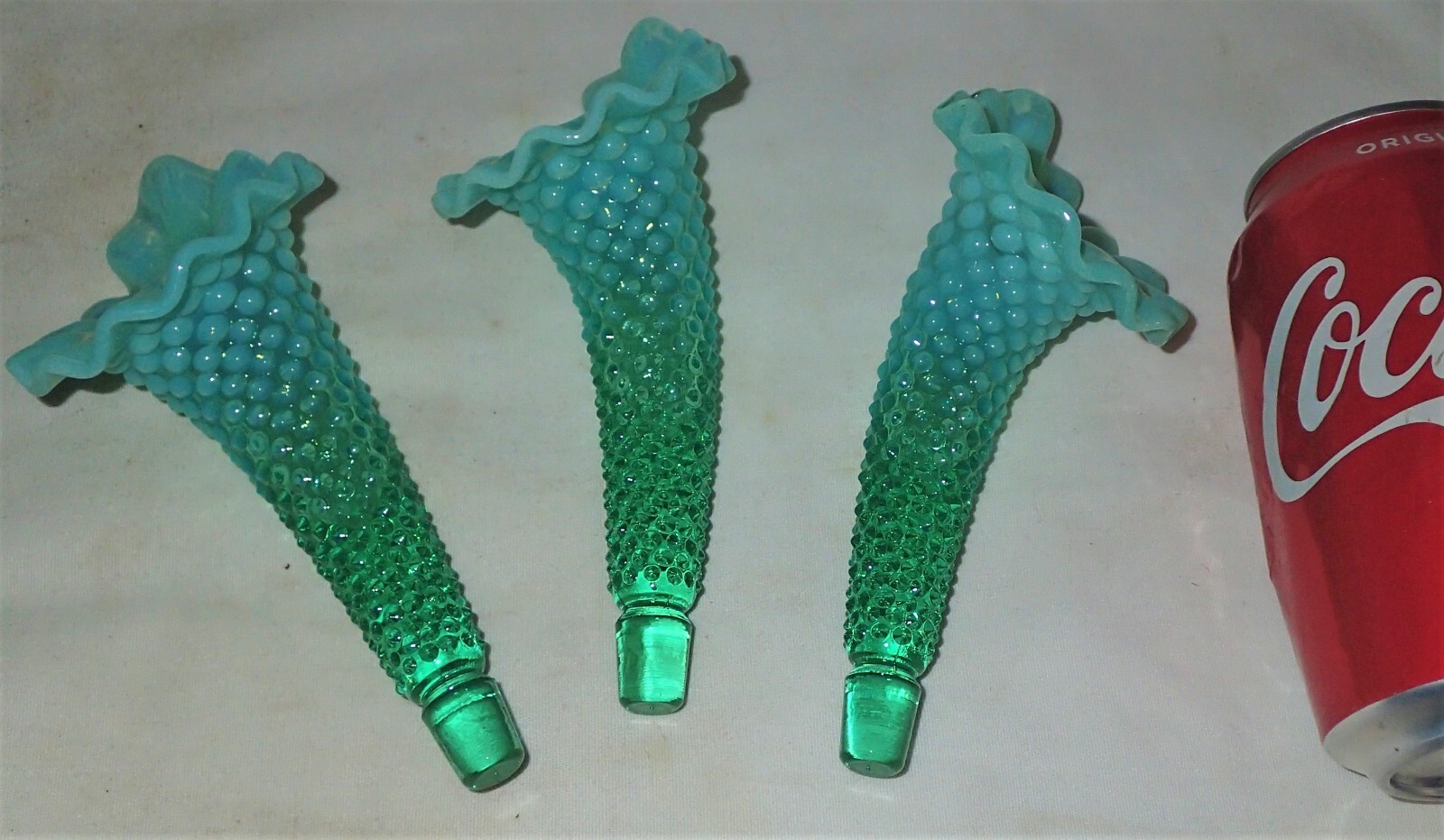 ANTIQUE FENTON HOBNAIL EMERALD GREEN EPERGNE w LABEL ART GLASS FLOWER HORN VASE