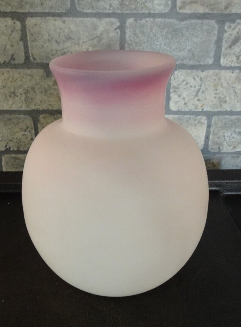 Vintage Gunderson Pairpoint Art Glass Peach Blo White Matte Vase