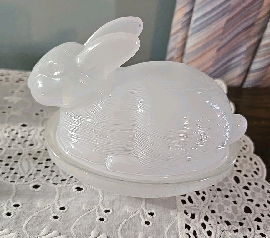 White Bunny Rabbit on Basket Glass Trinket Dish