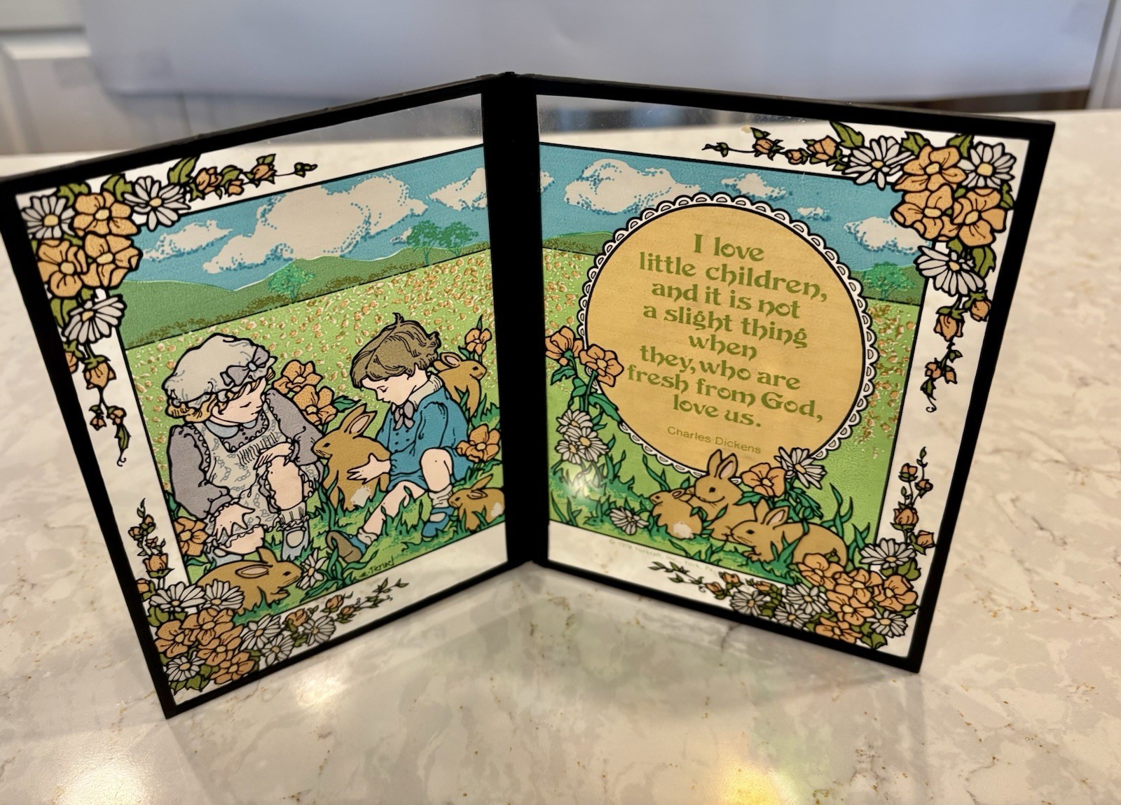 Vintage 1978 Yorkraft Charles Dickens Folding Stained Glass Style Table Screen