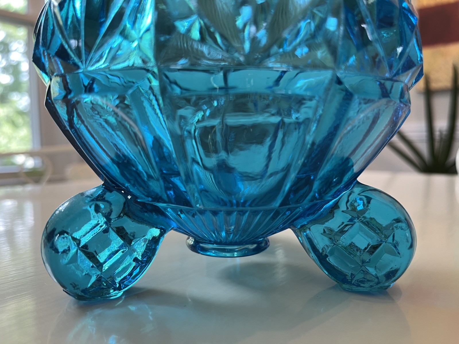 Vintage LE Smith Blue Three 3 Wheeler Swung Vase Ribbed Diamond Butt 16” MCM