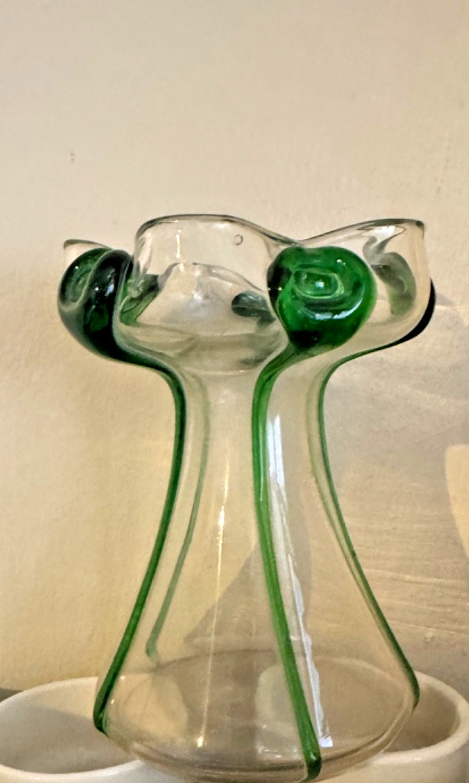Antique Art Nouveau Peacock Eye Glass Vase – Stuart & Sons, Stourbridge