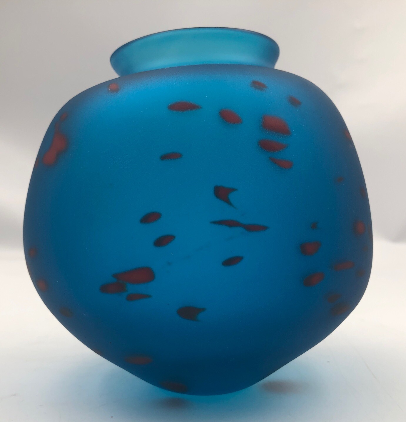 Satin Hand Blown Art Glass Cobalt Blue-Red Round Spherical Orb Vase 5”