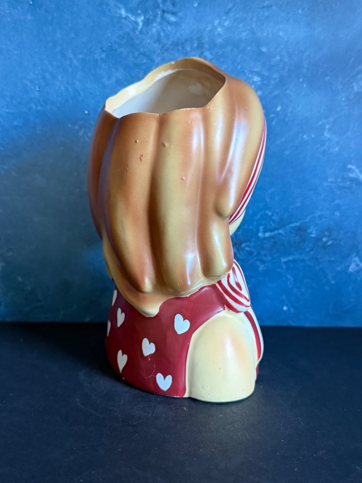 VINTAGE LADY HEAD VASE *SCARCE* HEADVASE MUSEUM VALENTINE WITH HEARTS 6.75”