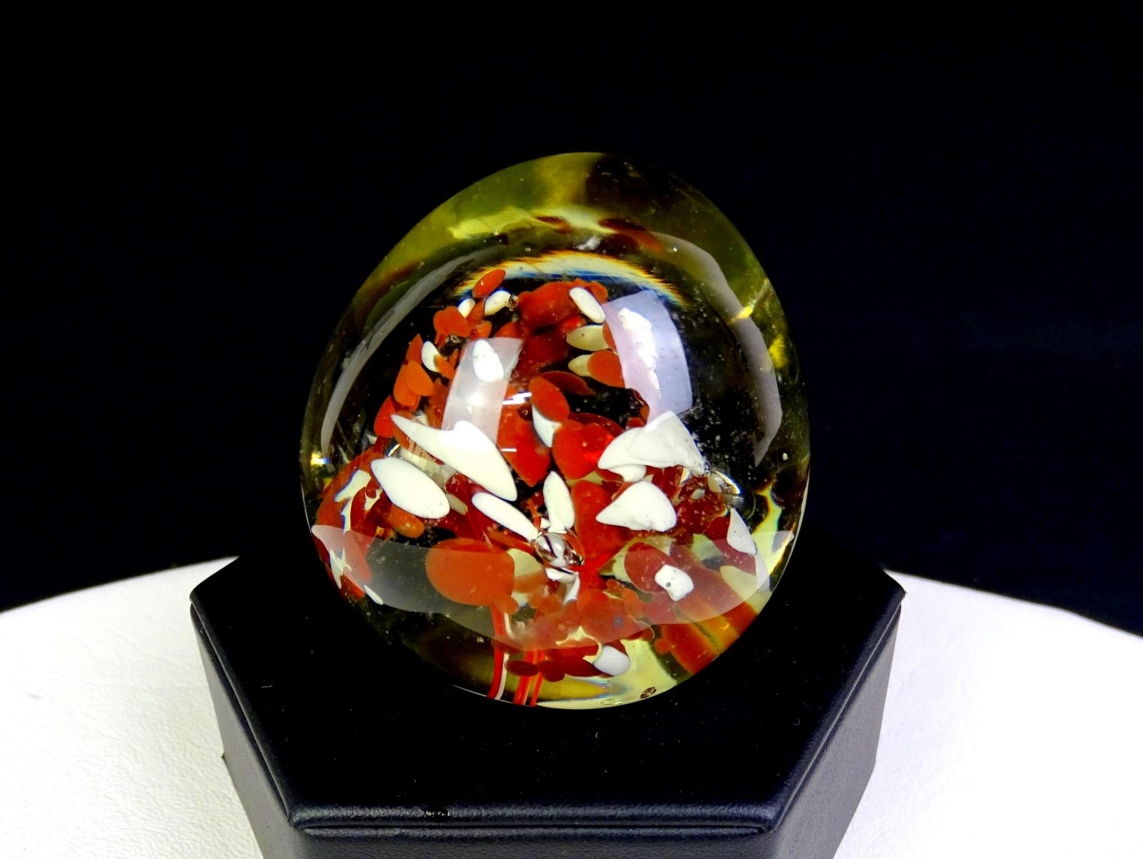 India Art Glass Brown & White Floral Controlled Bubble 2.3″ Paperweight W/ Stkr