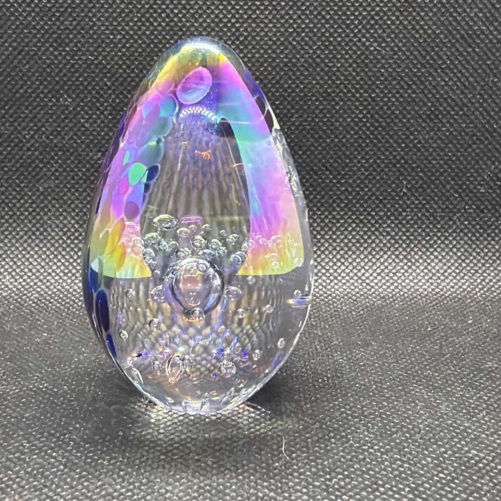 1997 Glass Eye Studio Egg Form Glass Paperweight w Swirl & Iridescent Decoration