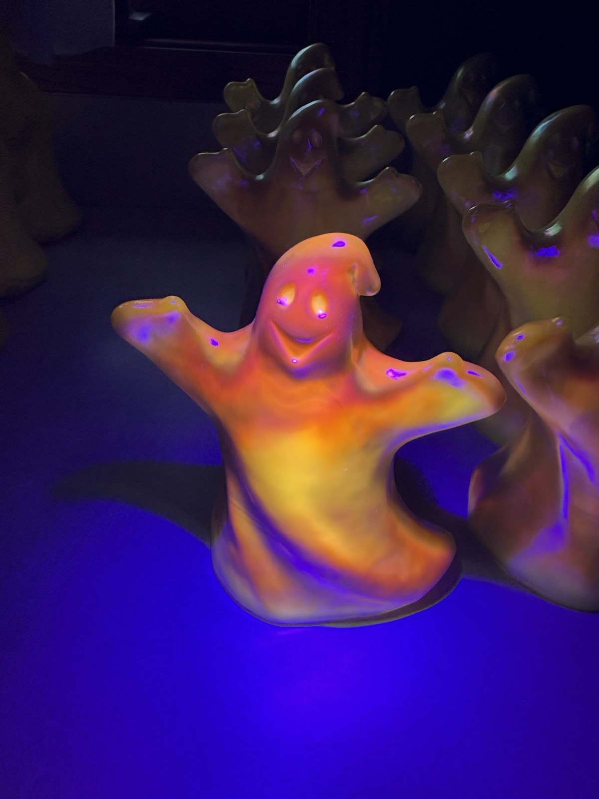 Ghost Mosser for Fenton Mold Art Glass Dandelion Carnival Yellow Glows UV Ltd