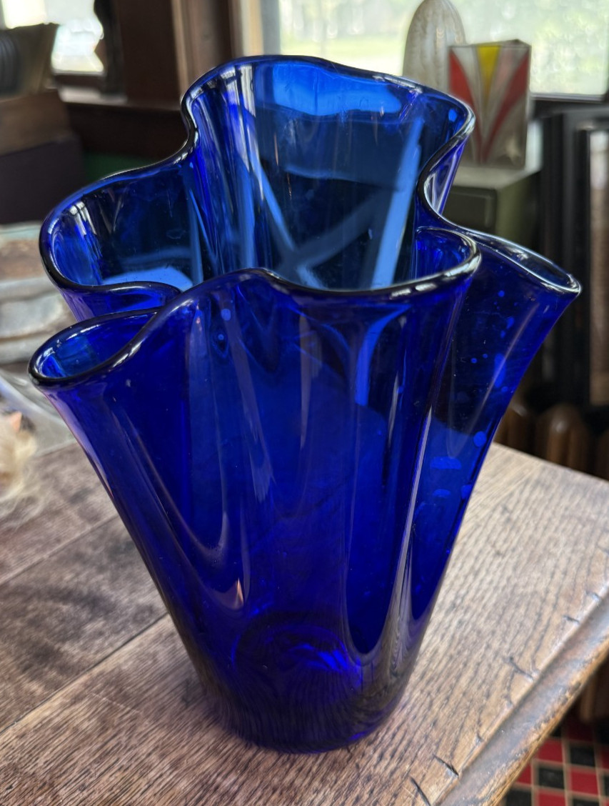 Vintage Mid Century Murano Style Handkerchief Ruffle Cobalt Blue Vase 9.75″