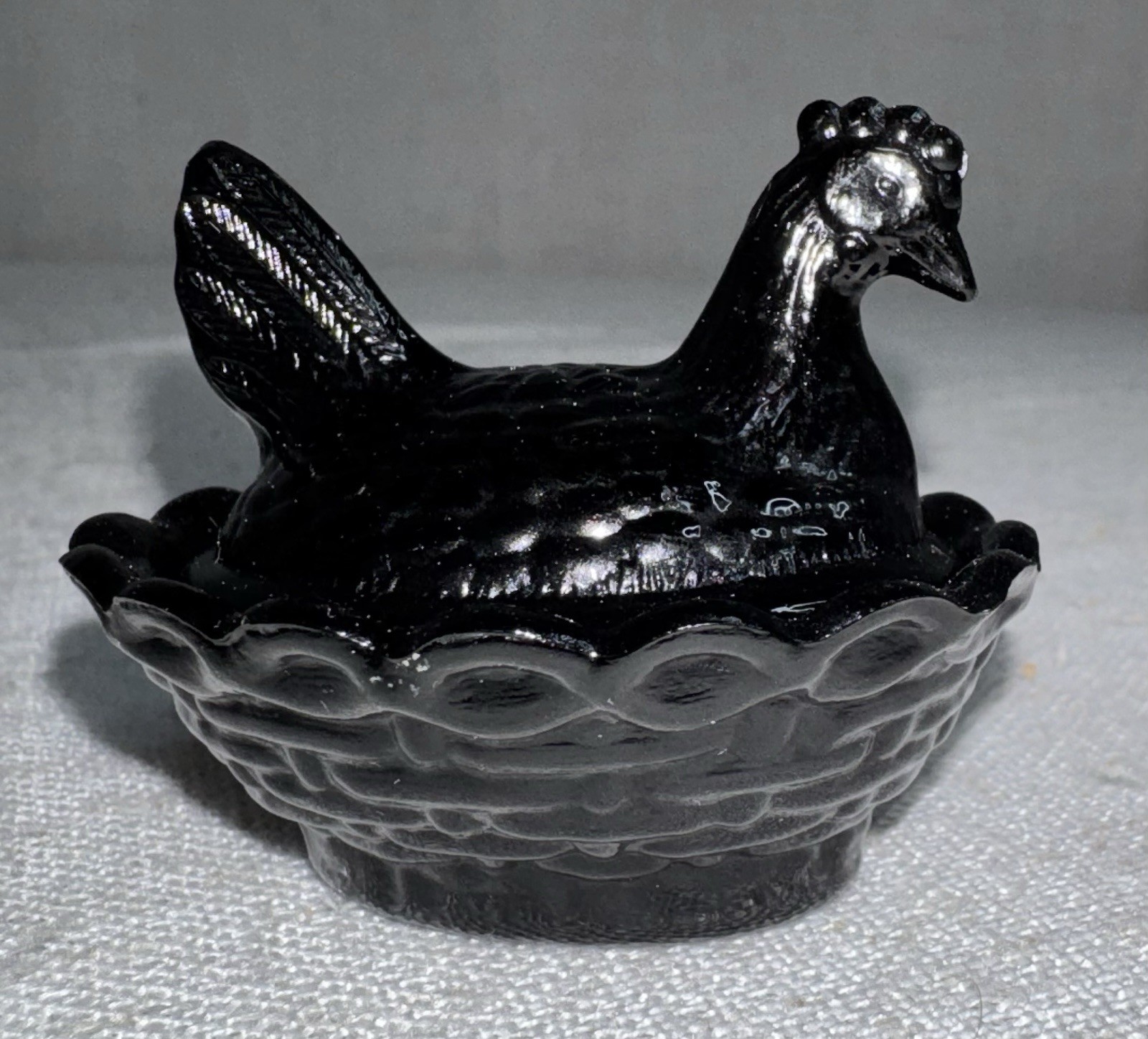 Boyd Crystal Art Glass Chick Salt HEN on NEST Mini HON #57 Ebony Black Chicken