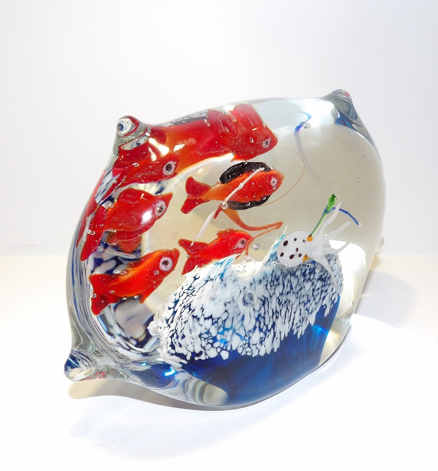 MURANO STYLE ART GLASS AQUARIUM FISH CORAL OCTOPUS 3 3/4″ PAPERWEIGHT/SCULPTURE