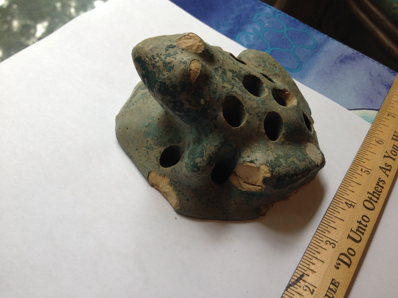 Vintage green pottery flower frog (Chipped -see pic’s) Unmarked