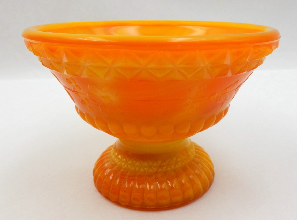 VINTAGE BOYD CRYSTAL ART GLASS ORANGE YELLOW SWIRL SLAG GLASS CANDLE HOLDERS