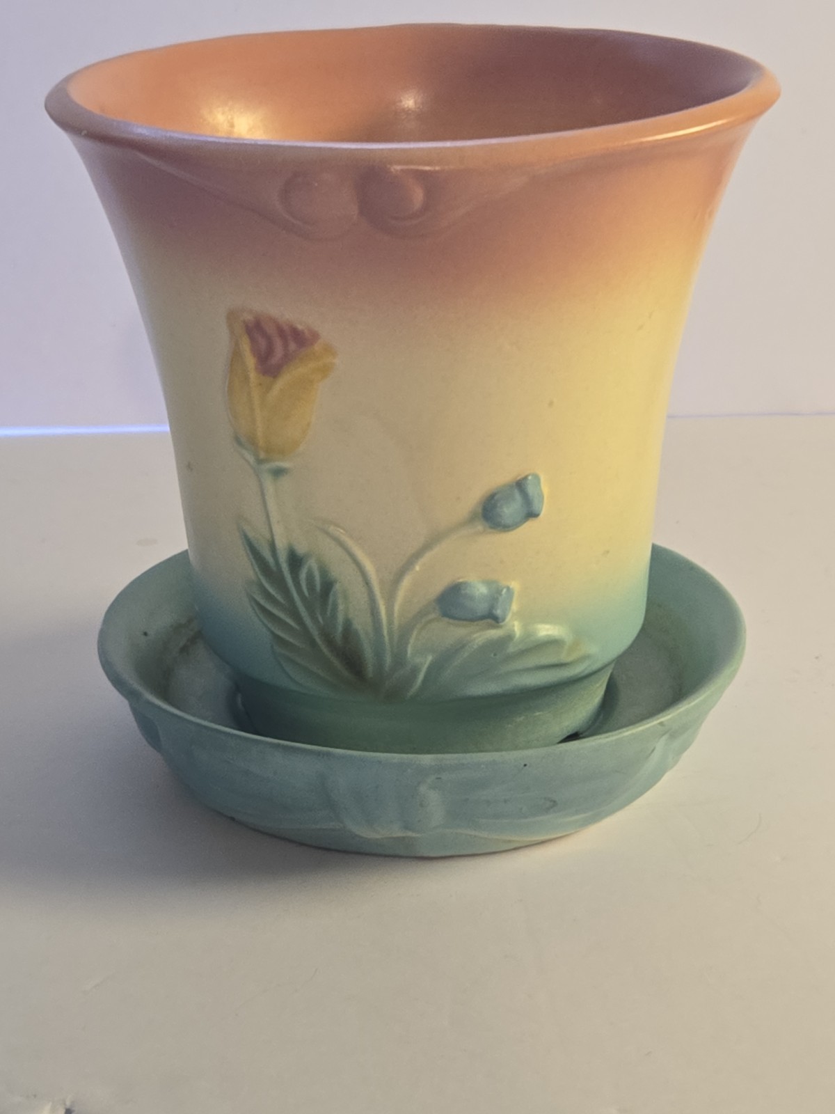 Vintage Hull Pottery Bow Knot Flower Pot – Attached Saucer B-6-6 1/2