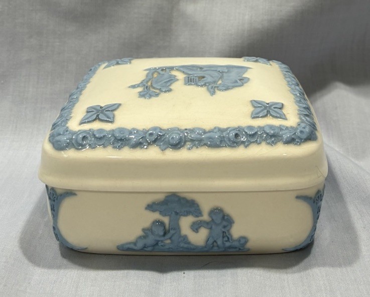 Wedgwood Lavender (Blue) on Cream Color SQUARE LIDDED BOX Embossed Grecian Motif