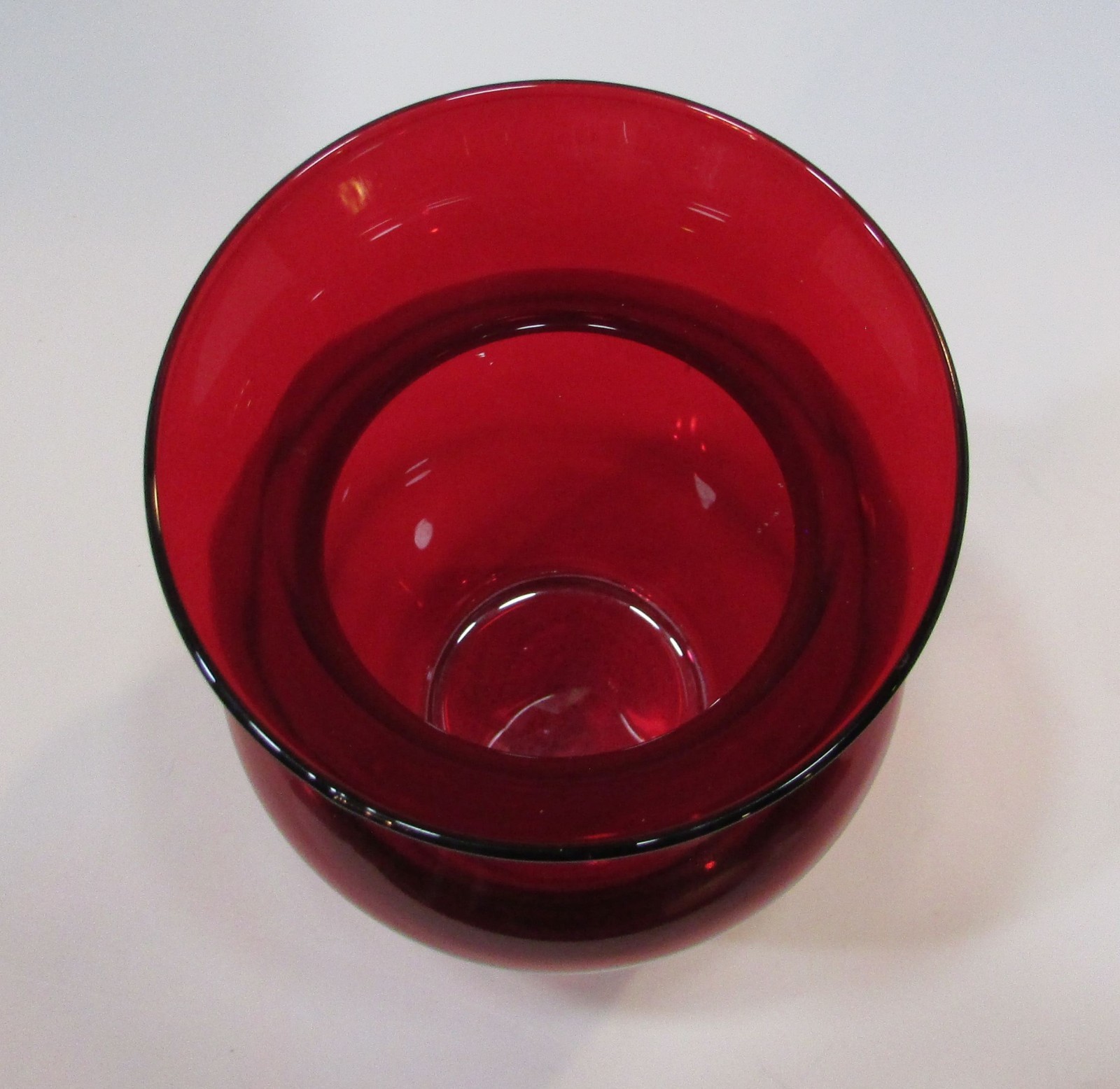 Old MCM 1960’s Anchor Hocking Glass Ruby Red Vintage 8″ Tall Urn Flower Vase