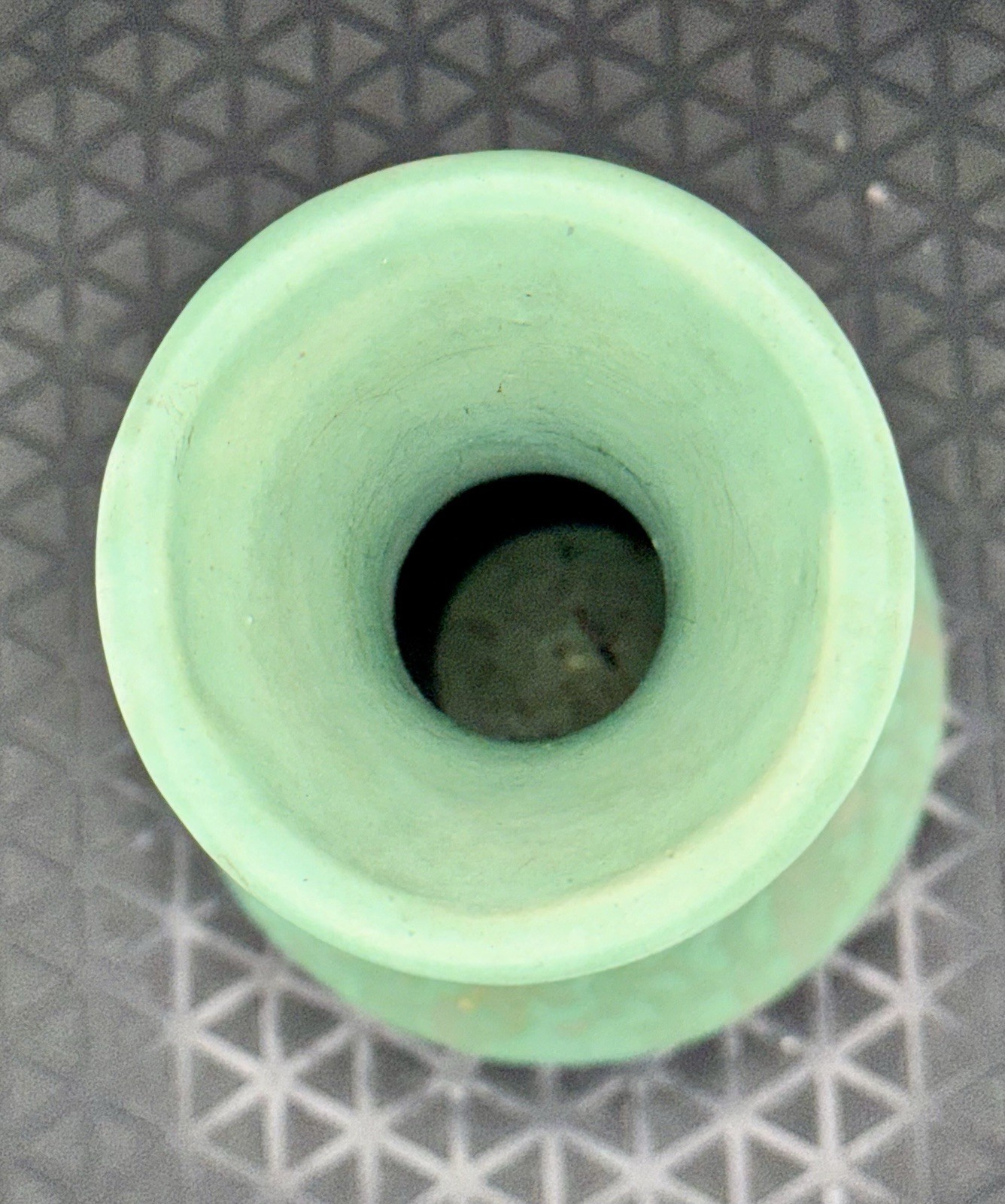 Brush McCoy Art Vellum 1930 Pottery 8.5” Green Vase #064 Excellent Condition