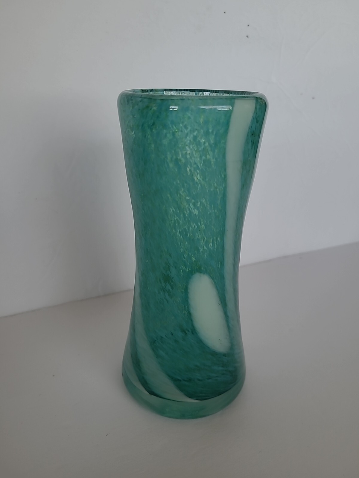 TURQUOIS 6″ ART GLASS BUD VASE SOLID WEIGHS 1 LB-3 OZ