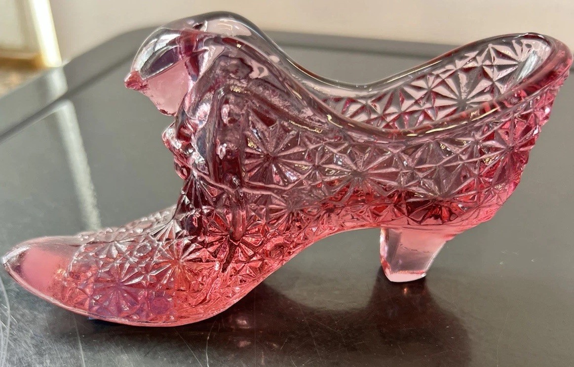Fenton Art Glass 5″ Victorian SLIPPERS BOOTS CAT HEAD DAISY LOT 4 EUC