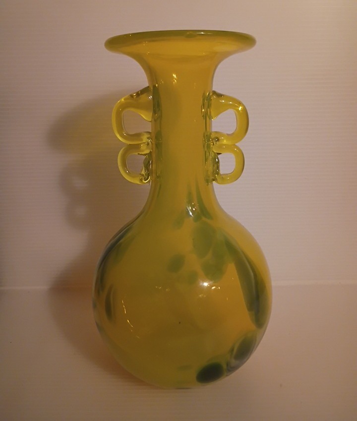 Vintage Hand Blown Yellow Art Glass Vase Cadmium UV Reactive Handles! 8.5″ Tall!
