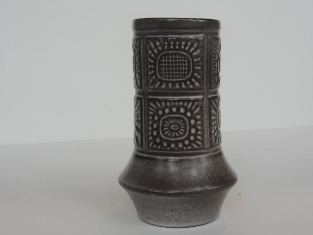 Vtg Mari Simmulson Vase Upsala-Ekeby Charcoal MCM Art Pottery Sweden 6.5″ India