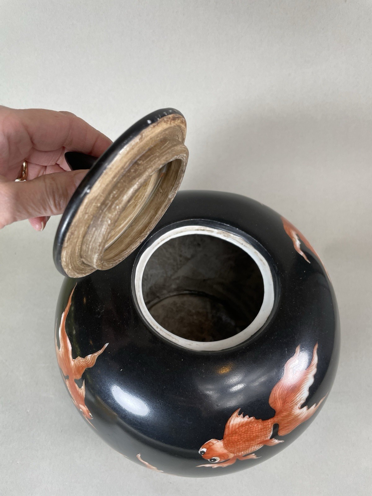 VTG Fumiki Covered Urn With Koi