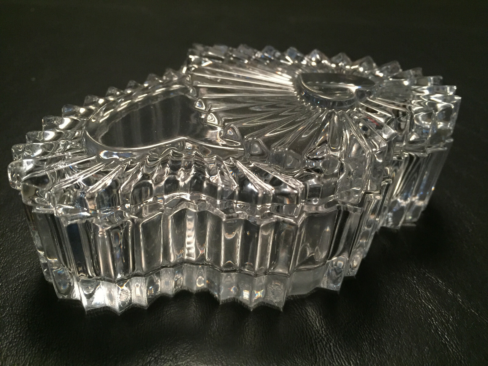 Mikasa FOREVER LOVE Lead Crystal Covered Double Heart Trinket Box NOS PRISTINE