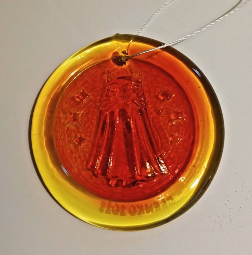 Blenko Glass 2025 Ghost Kitty Halloween Suncatcher Tangerine 3 3/4″