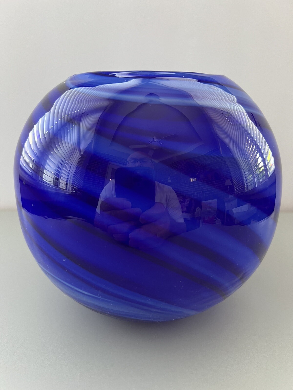 Beautiful Hand Blown Cobalt Blue Vase 5-1/4 inches tall.