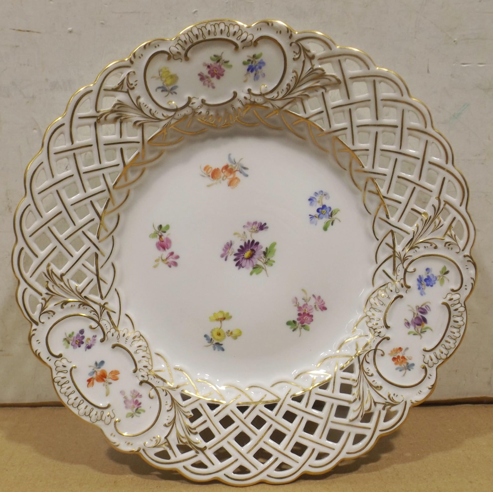Meissen Streublumen Pierced Decorative Collector Plate 20.5cm Gold c.1900