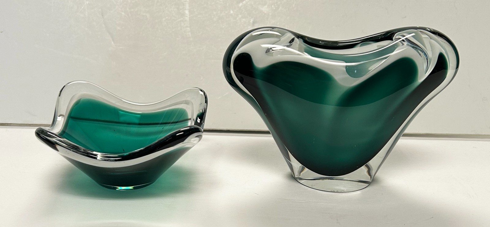Paul Kedelv Coquille Glass Vase and Bowl – Forest Green – circa 1956