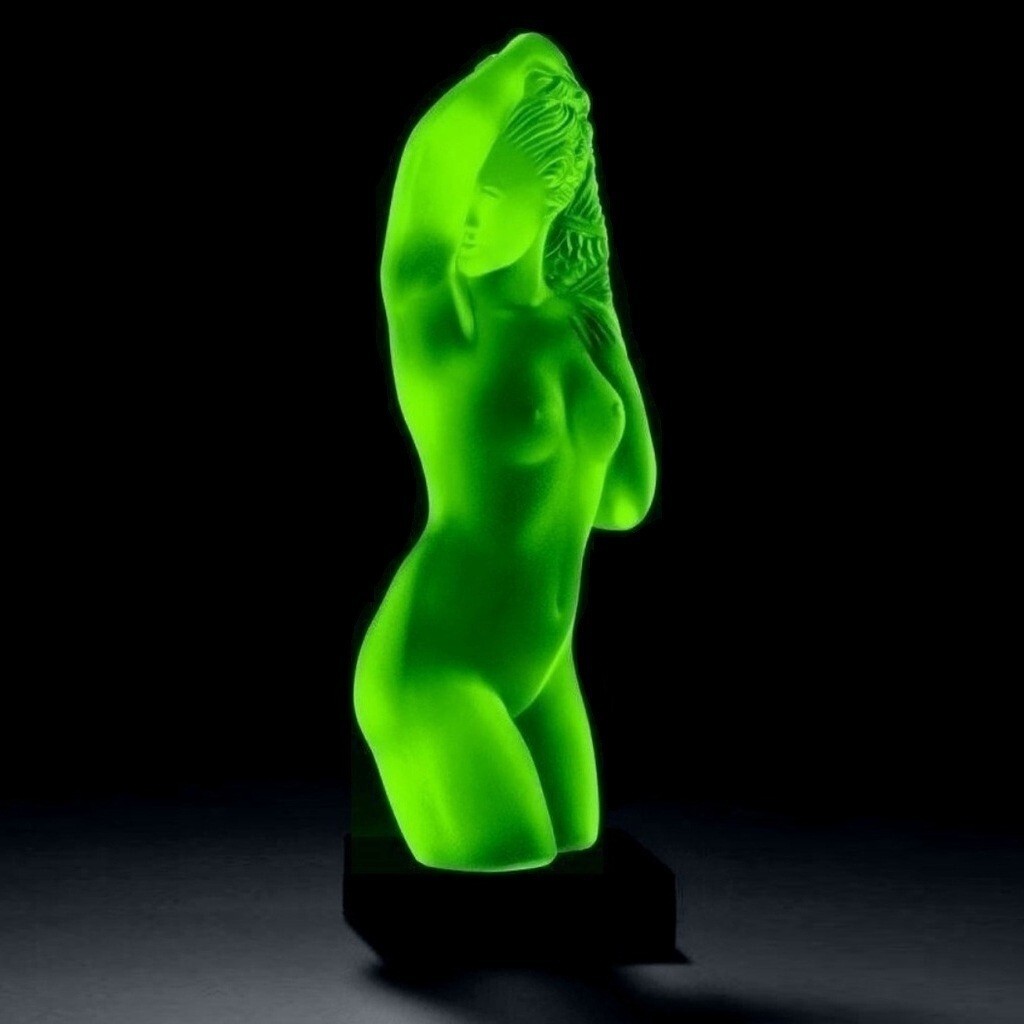 Art Deco Rare Green Uranium Glass ‘ Beautiful Girl ‘ Sculpture 1930’ H.Hoffmann