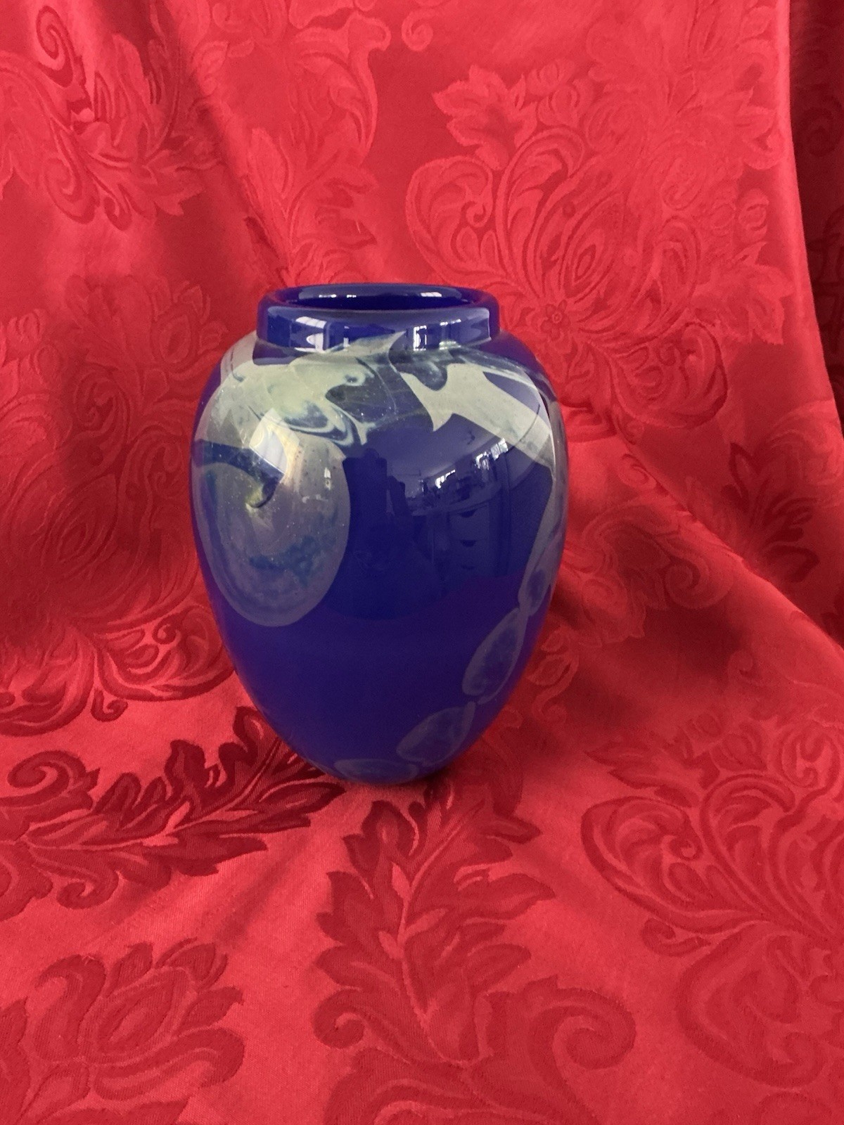 NEW FLAWLESS Exquisite MICHAEL HOPKO Glass Crystal Blue Iridescent Flower VASE