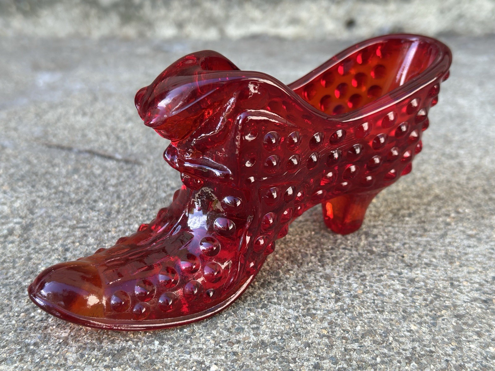 Vintage Fenton Hobnail Red Cat Head Slipper Green Set Of 3 Daisy Buttons