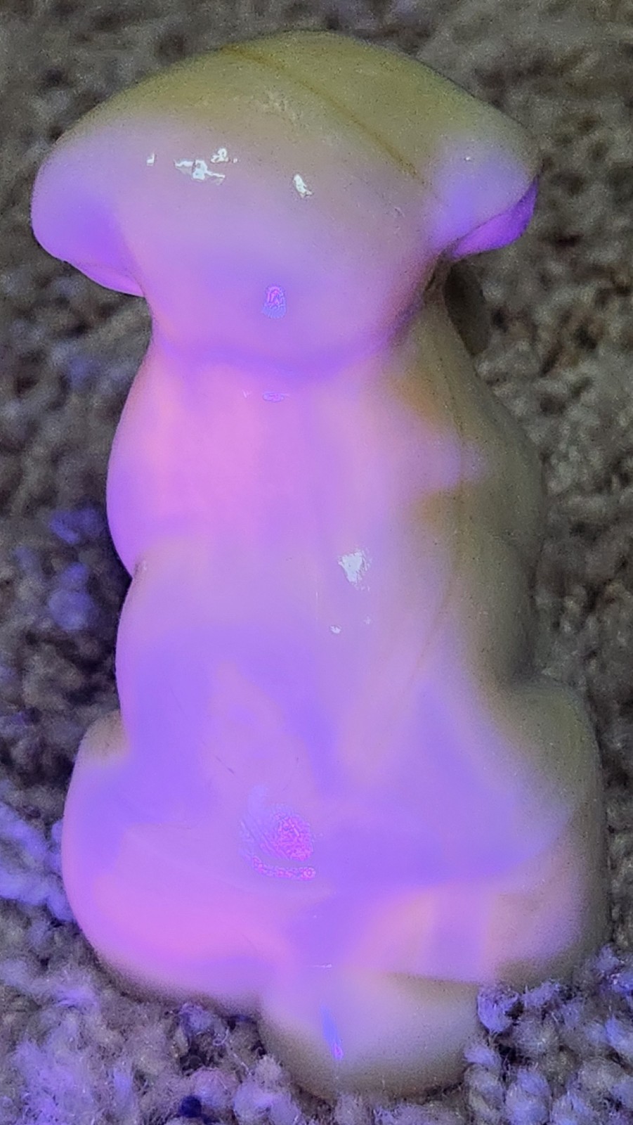 Vtg Degenhart Art Glass 3″ POOCHE #67 Ivory Figurine Paperweight GLOWS