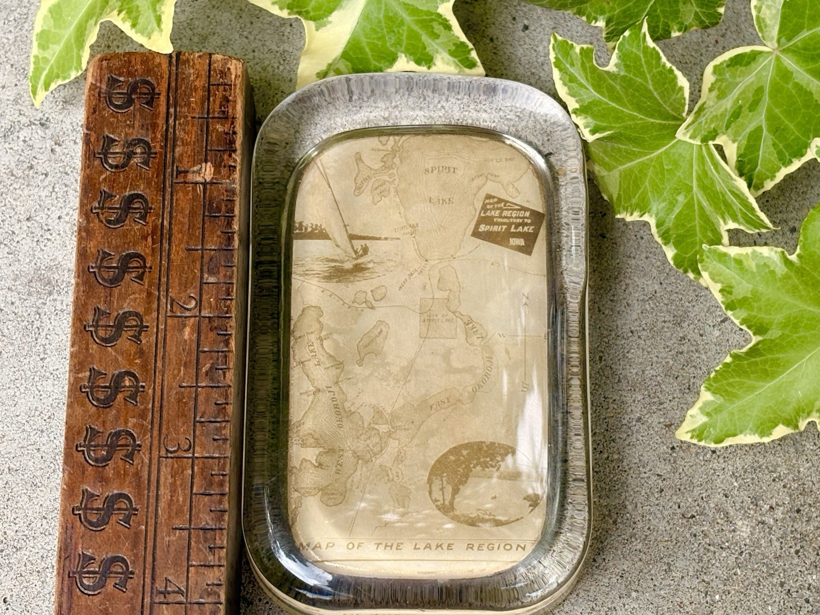 RARE SPIRIT LAKE MAP LAKE OKOBOJI ADVERTISING GLASS PAPERWEIGHT SOUVENIR 1920s