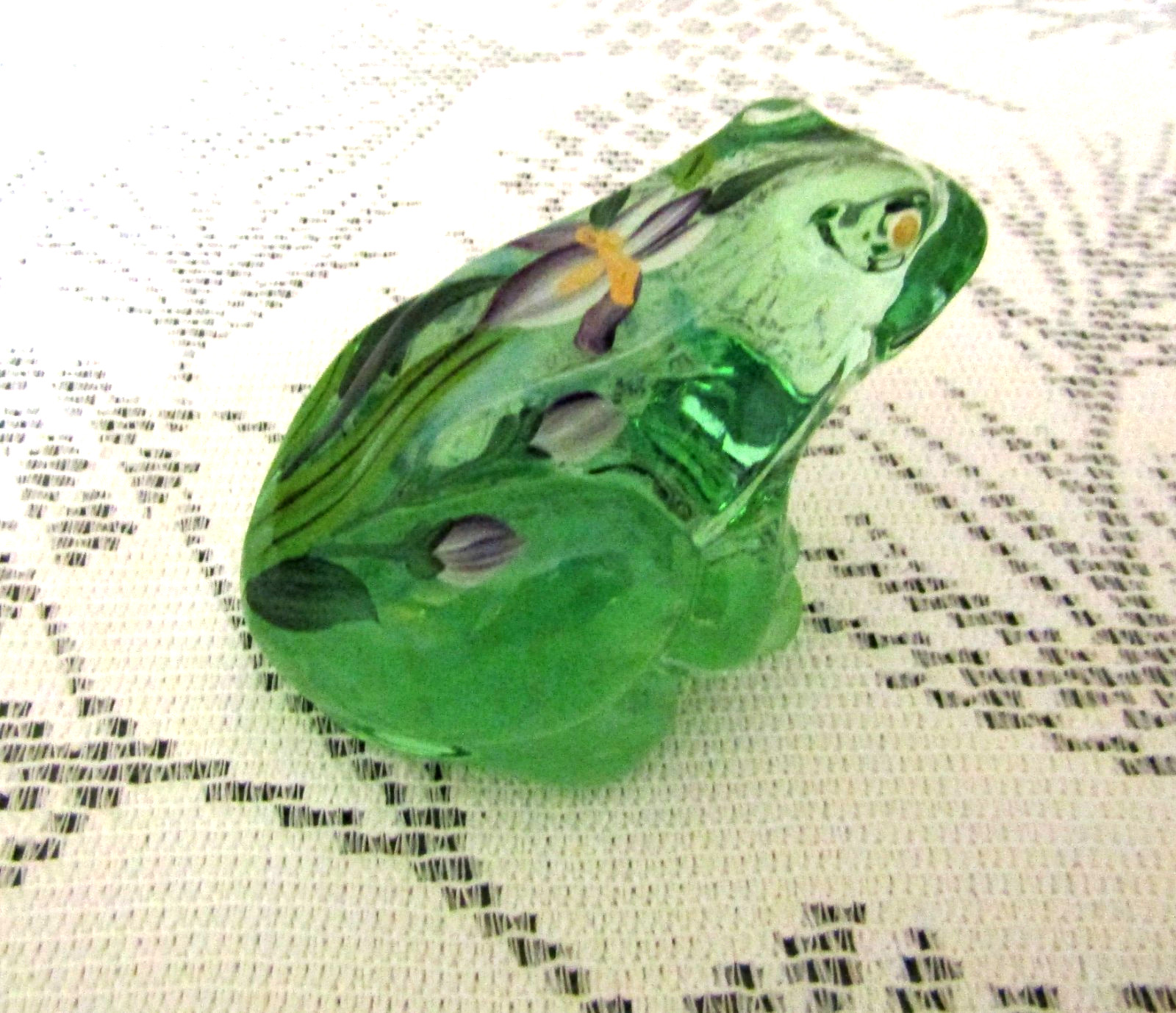 Fenton Glass / Light Green FROG Figurine / IRIS Trim / K. Pickenpaugh / 1998
