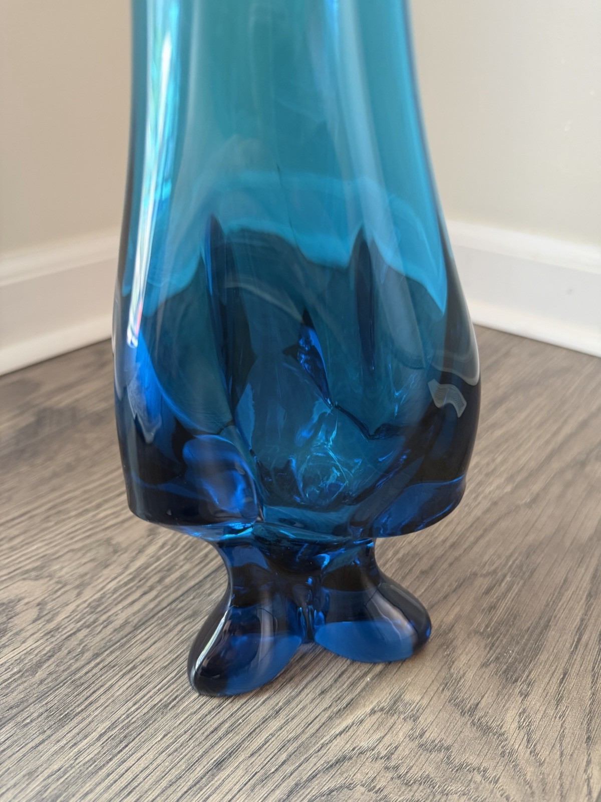 RARE Viking Epic Bluenique Swung Vase Tall 3-Toe Pedestal MCM Art Glass 24.75 In