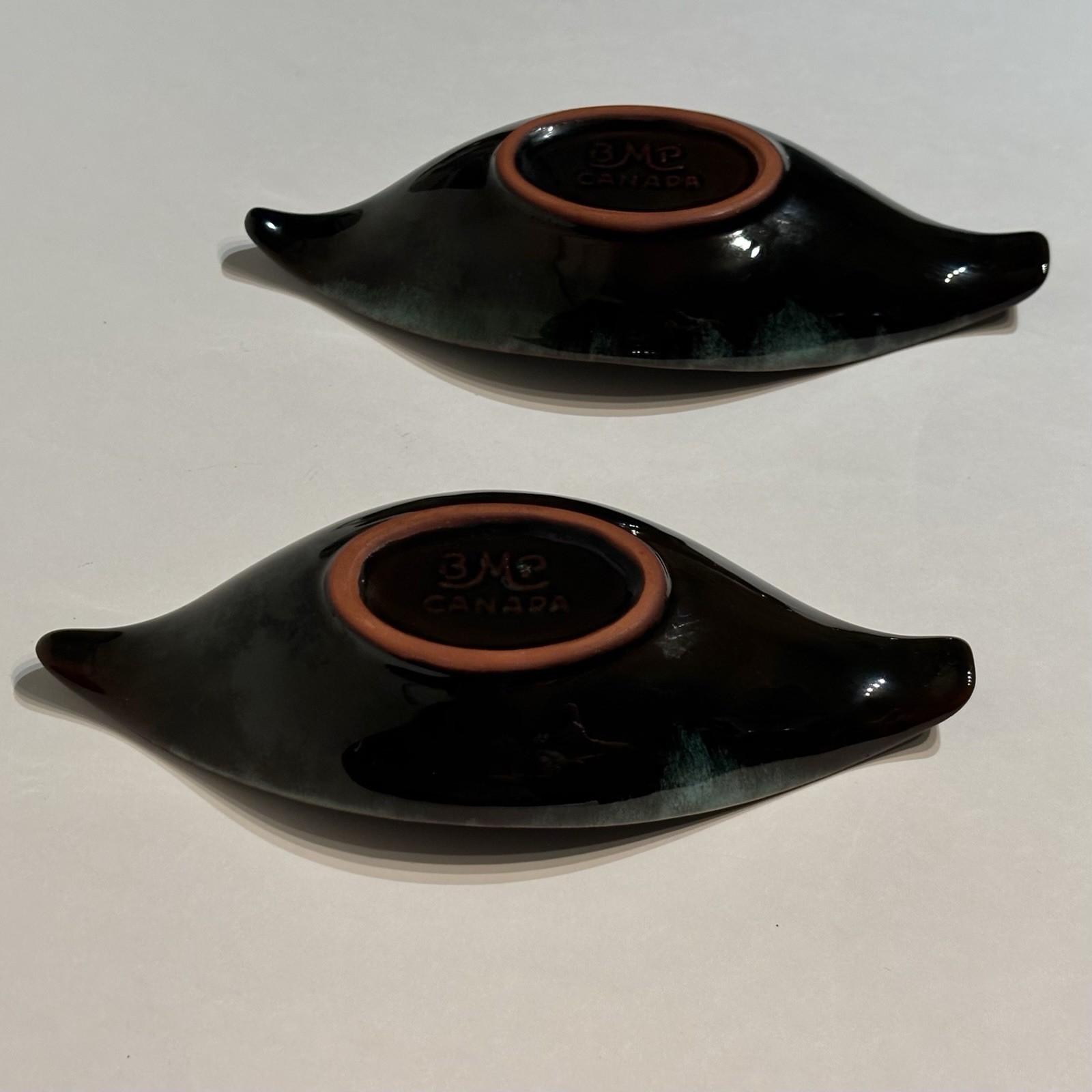 Set of 2 Blue Mountain Pottery Green Black Drip Glaze Leaf Shaped Candle Holders