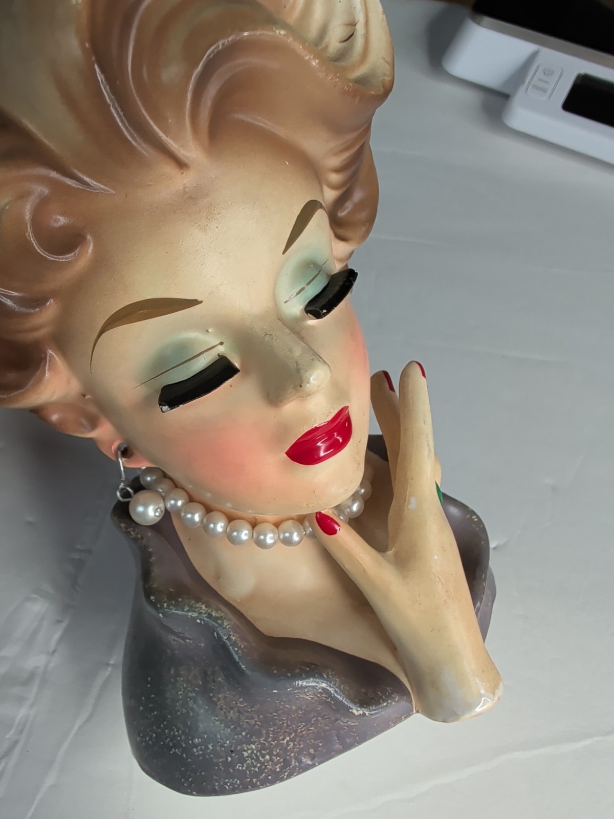 Rubens Lady’s Head Vase #483 Pearl Necklace Earrings Purple Top Scratches Chips