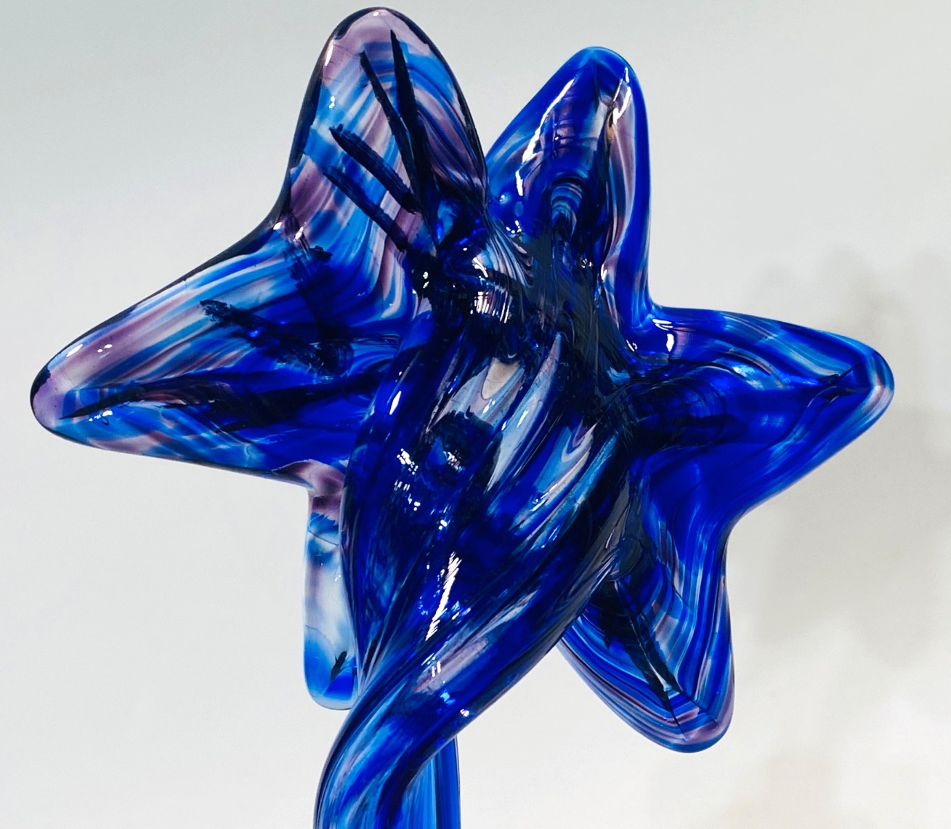 Vintage Hand Blown Art Glass Lily Flower Sculpture Curved Stem Blue Purple 12.5″