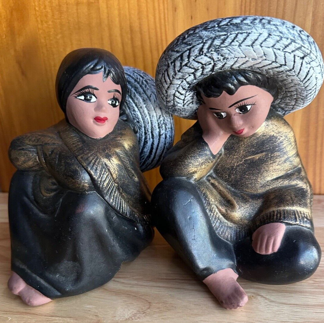 Vintage 7″ Sombrero Ceramic Sitting Figurines
