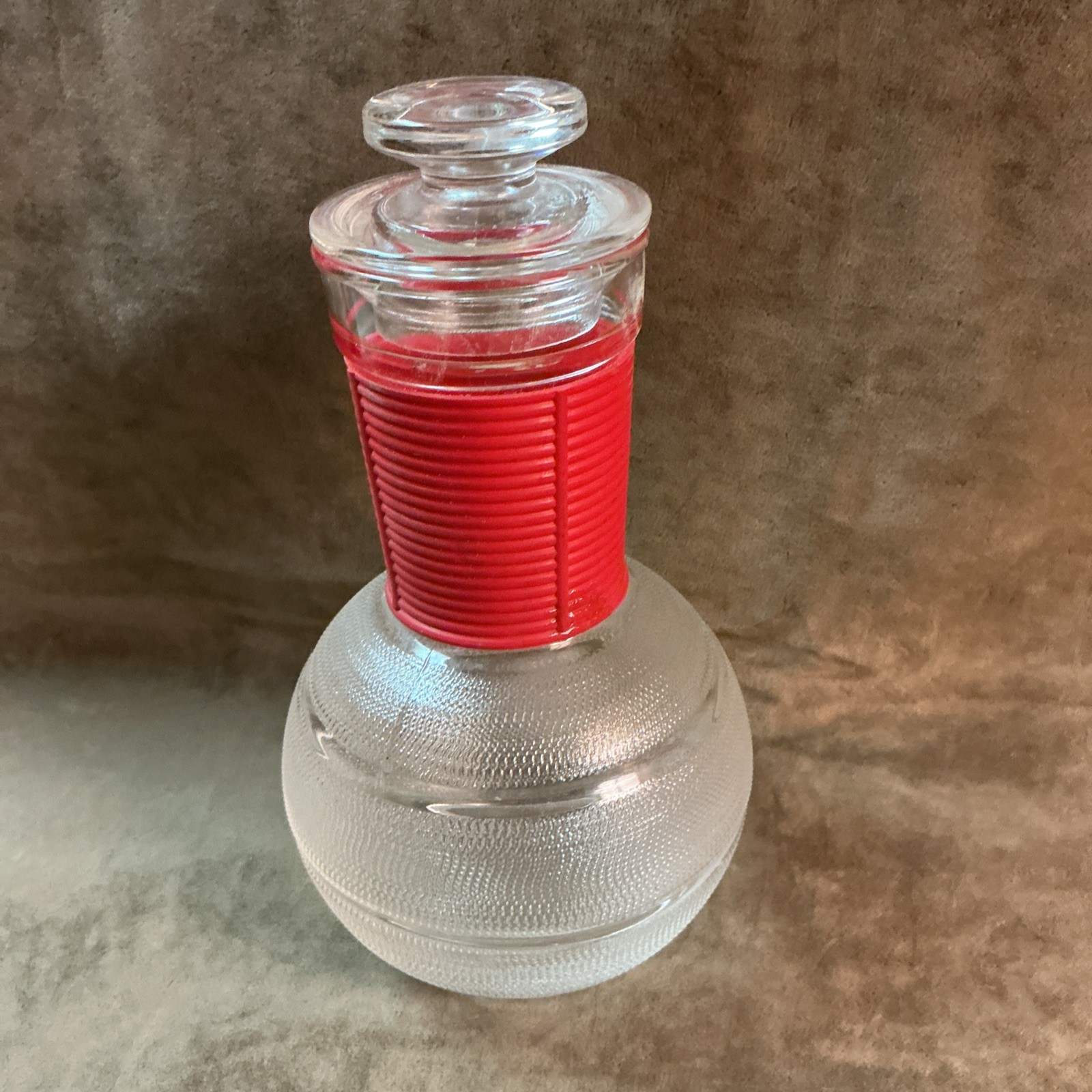 Vintage McKee glassbake glass coffee bottle Hottle holder w/red plastic Collar